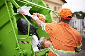 Best Yard Waste Removal  in Abingdon, IL